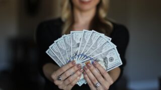 金の切れ目が縁の切れ目:スピリチュアルが教える魂の成長と執着から解放